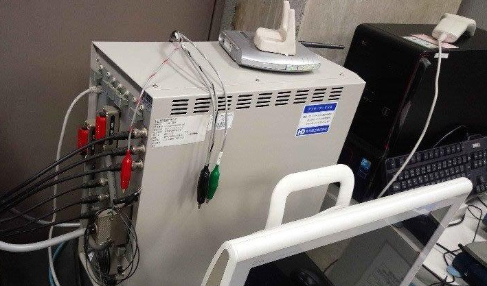 電気化学試験装置
(Potentio Stat H-5000 Hokuto Denko)