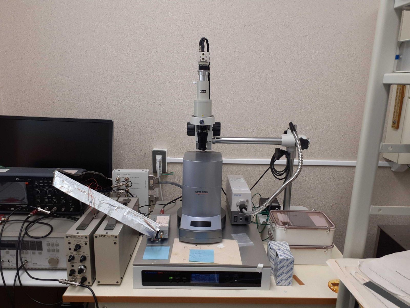 走査型プローブ顕微鏡(AFM SPM-9700 Shimadzu)